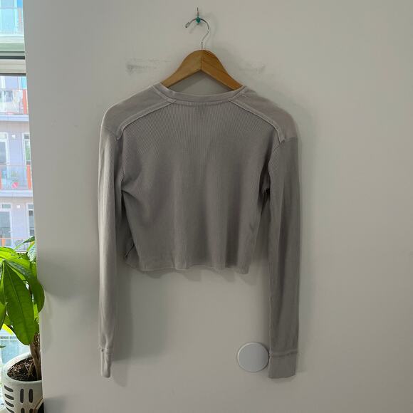 Wild Fable Gray Waffle Knit Cropped Long Sleeve Top Size Small - Picture 3 of 5
